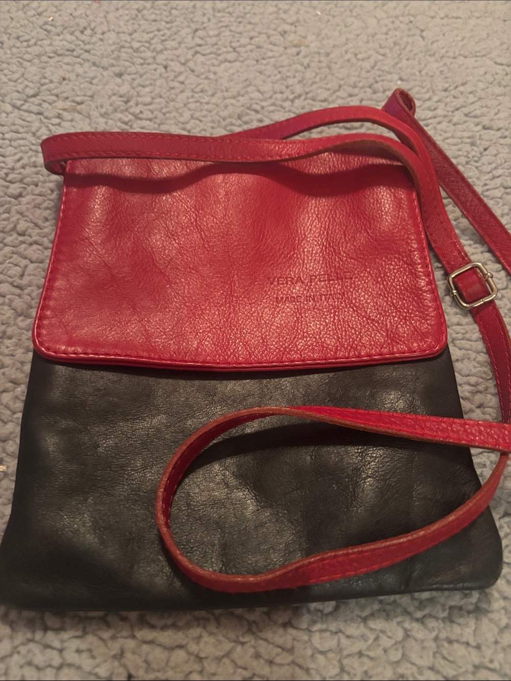 Vera Pelle Red and Black Leather Crossbody Purse